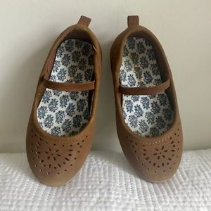 CARTERS - Brown Flats with punched toe detail - 6